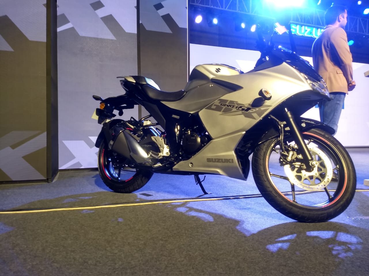 Suzuki Gixxer SF 250 India Launch Live Updates: Prices ...