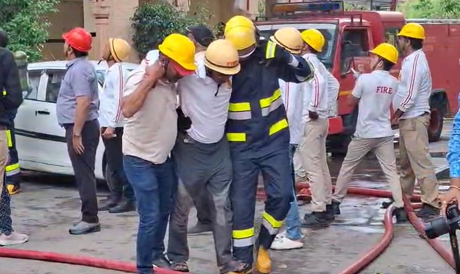 Mock Drill में कोटा क्यों है खास? राजस्थान की 28 जगहों में सबसे संवेदनशील 'A कैटगरी' में है कोचिंग सिटी Mock Drill में कोटा क्यों है खास? राजस्थान की 28 जगहों में सबसे संवेदनशील 'A कैटगरी' में है कोचिंग सिटी