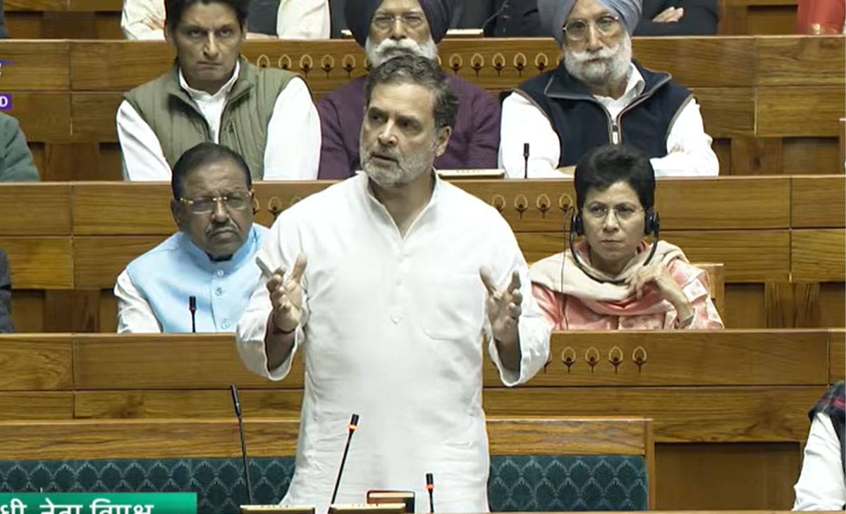 LIVE: चुनाव सुधार पर राहुल गांधी के भाषण के बीच लोकसभा में हंगामा, वोट चोर के नारे लगे